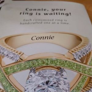 Meet your Posher, Connie